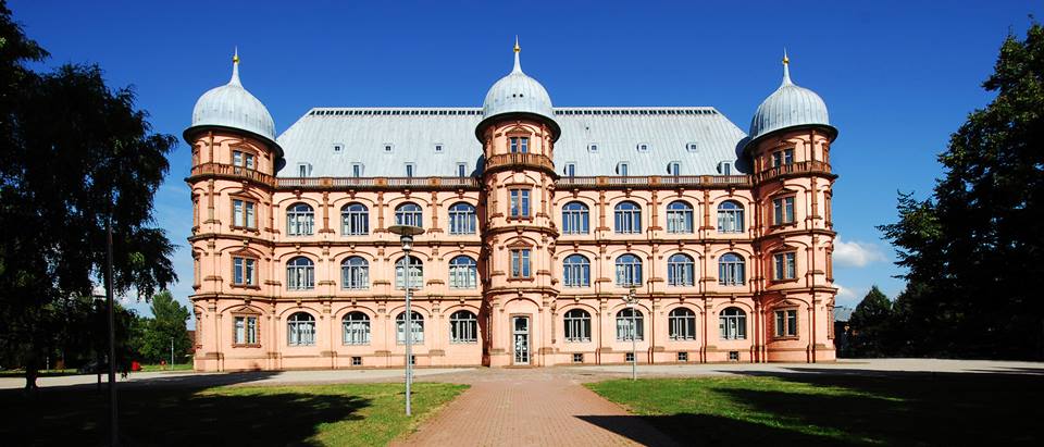 Alnatura Karlsruhe: Schloss Gottesaue in Karlsruhe